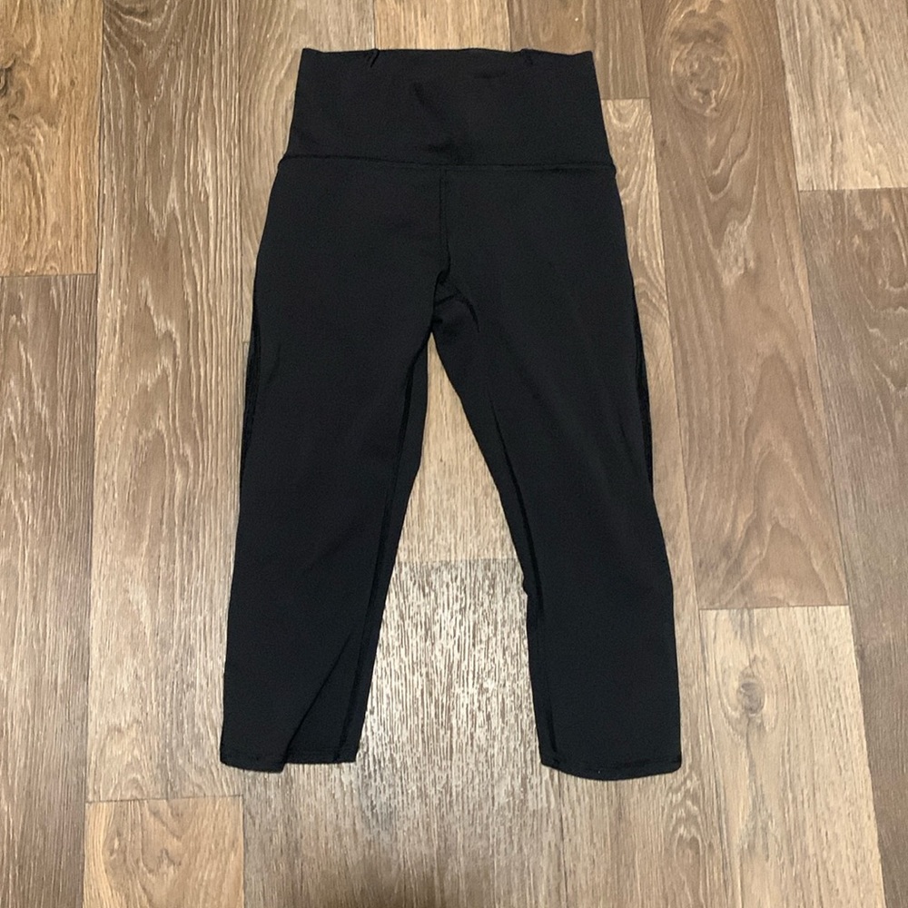 Lulu cropped leggings size 4